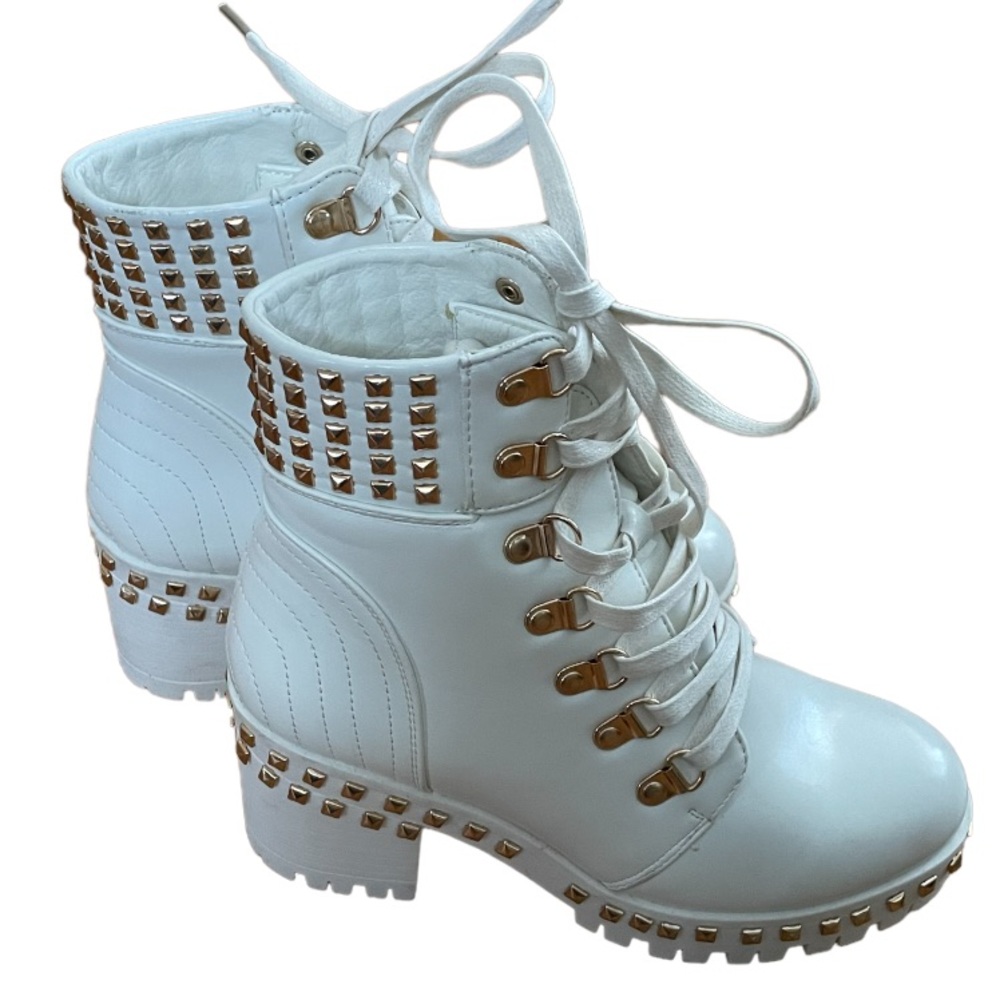 Jolimall White Lace Up Boots with Gold Stud Detail Size 5